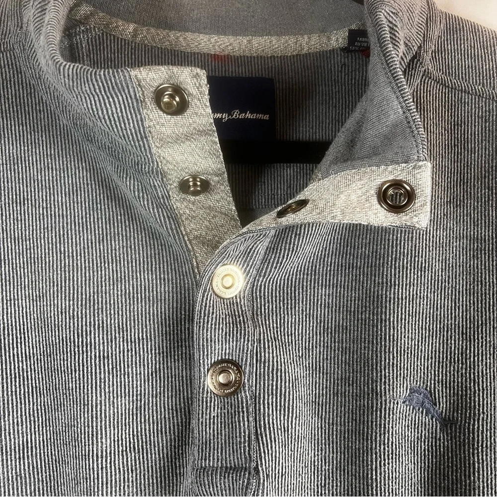 Tommy Bahama Men's Mock Neck 1/4 Snap Pullover. Size:XL  Blue/gray